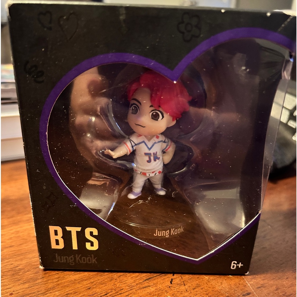 jungkook figurine